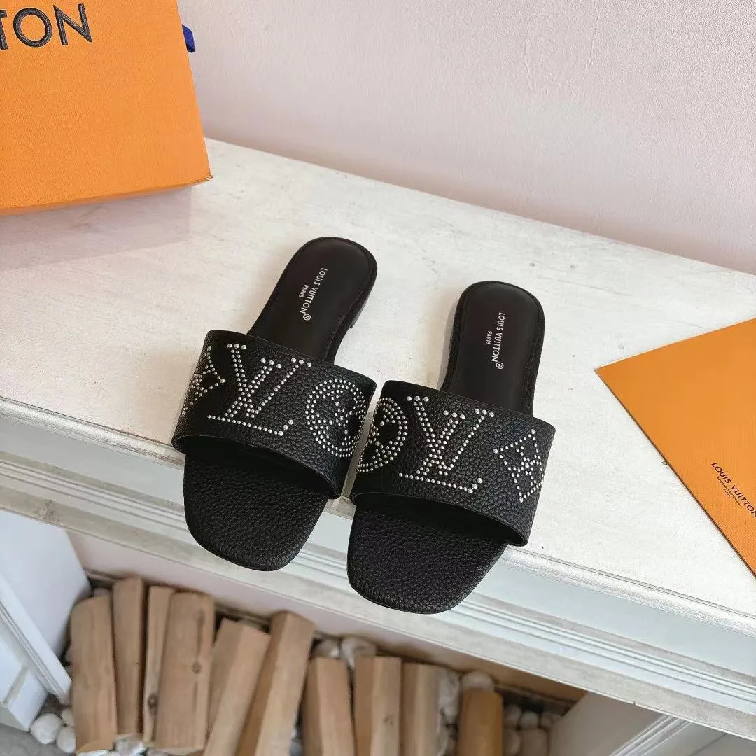 👟👟Ex-factory price 360👟👟 2025Lv rivet series slippers 35-43 available in seven colors